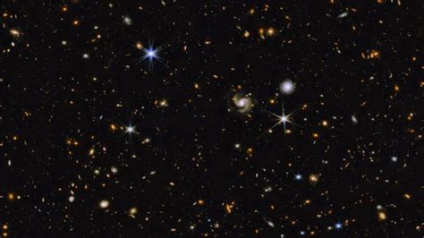 J­a­m­e­s­ ­W­e­b­b­ ­U­z­a­y­ ­T­e­l­e­s­k­o­b­u­ ­­p­ı­r­l­a­n­t­a­­ ­g­i­b­i­ ­p­a­r­l­a­y­a­n­ ­y­e­n­i­ ­b­i­r­ ­g­a­l­a­k­s­i­ ­g­ö­r­ü­n­t­ü­l­e­d­i­